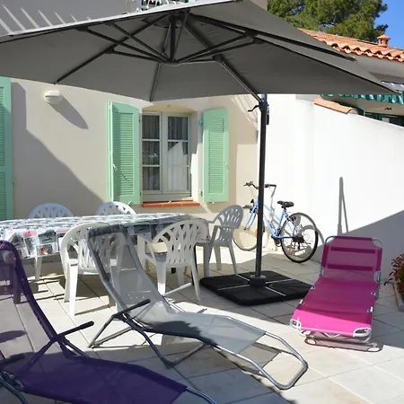 Maison Avec Piscine Collective, Vm150 Nyaraló *