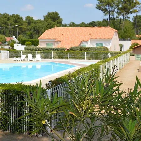 Nyaraló Maison Avec Piscine Collective, Vm150 *