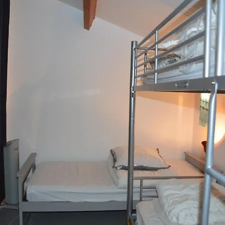 Maison Avec Piscine Collective, Vm150 *