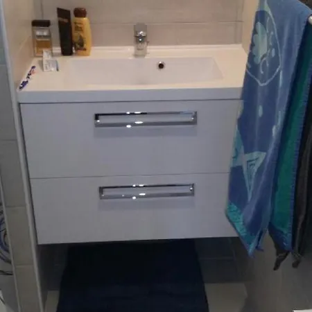 Maison Avec Piscine Collective, Vm150 Nyaraló *